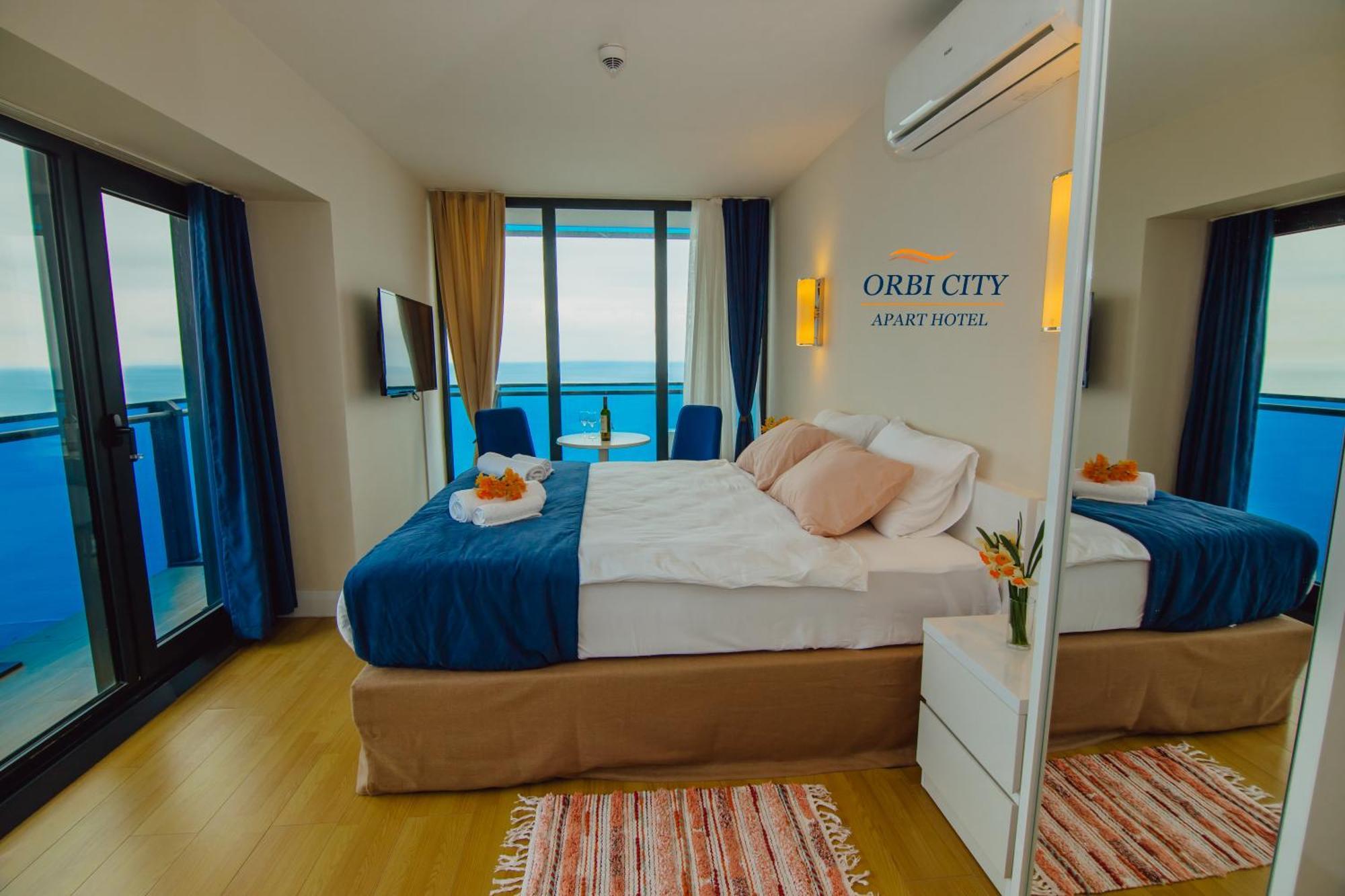 Apart-Hotel Orbi City Batumi Exterior photo