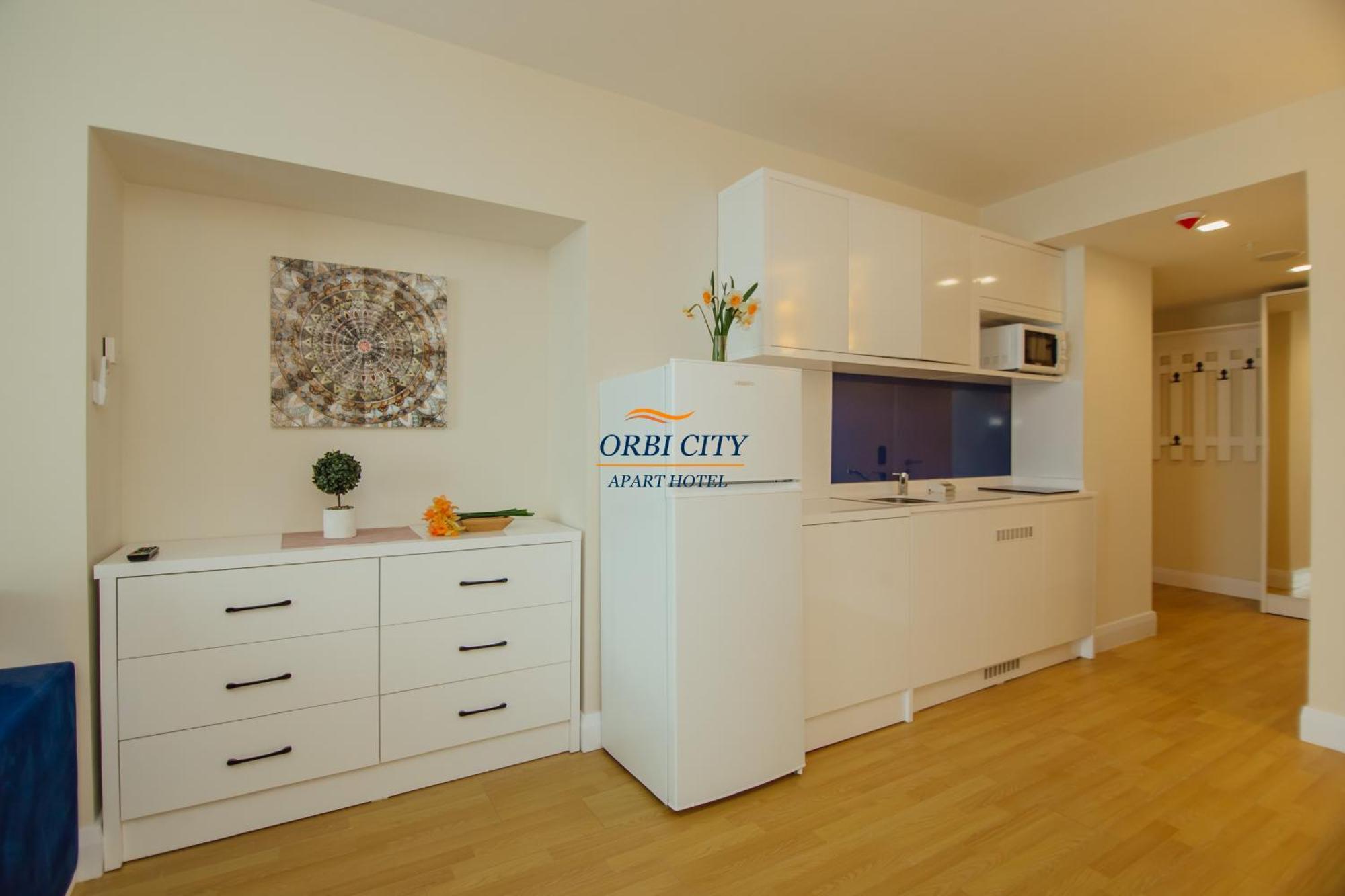 Apart-Hotel Orbi City Batumi Exterior photo